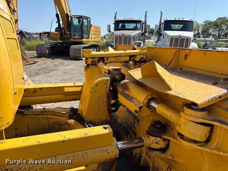 image for item EV6118 2019 Komatsu D61PXi-24 dozer