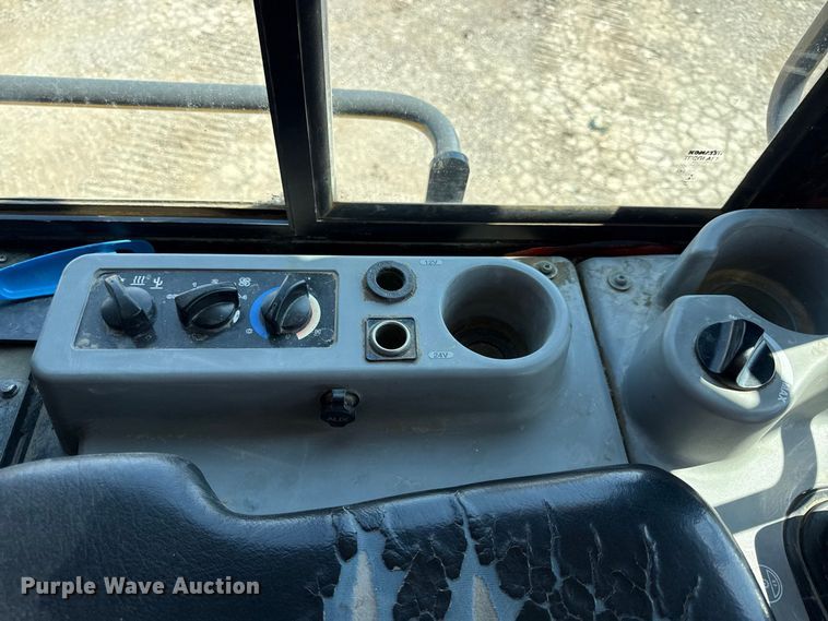image for item EV6118 2019 Komatsu D61PXi-24 dozer