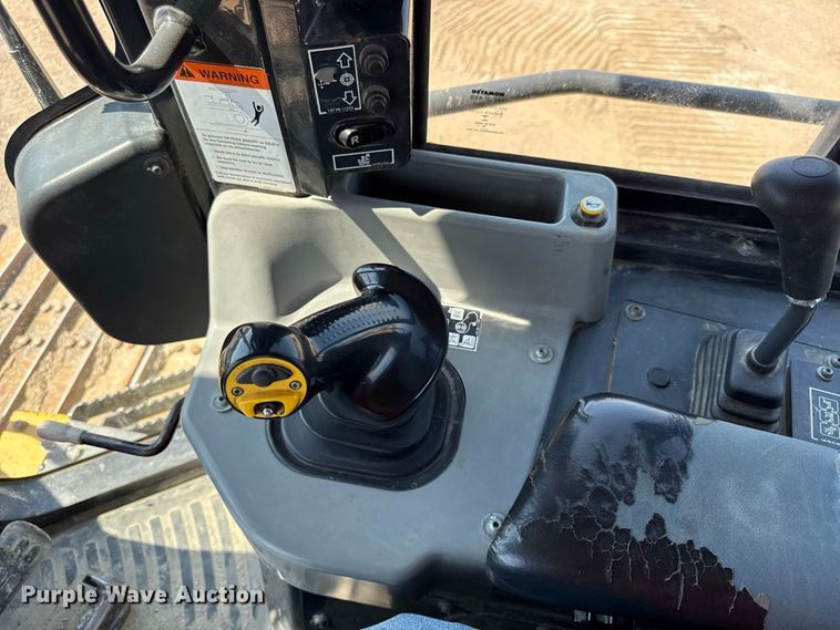 image for item EV6118 2019 Komatsu D61PXi-24 dozer