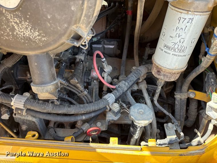 image for item EV6118 2019 Komatsu D61PXi-24 dozer