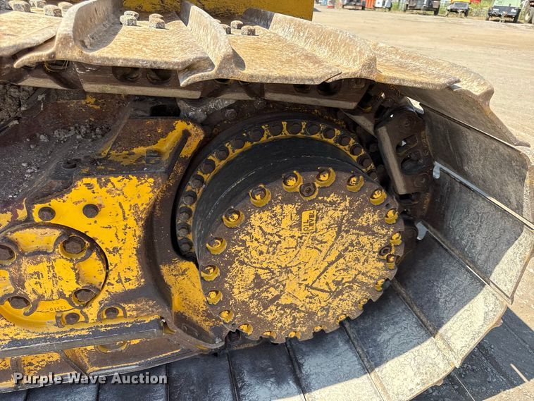 image for item EV6118 2019 Komatsu D61PXi-24 dozer