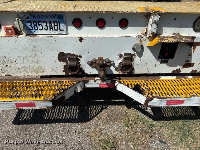 image for item EV6122 2001 International 4700 bucket truck
