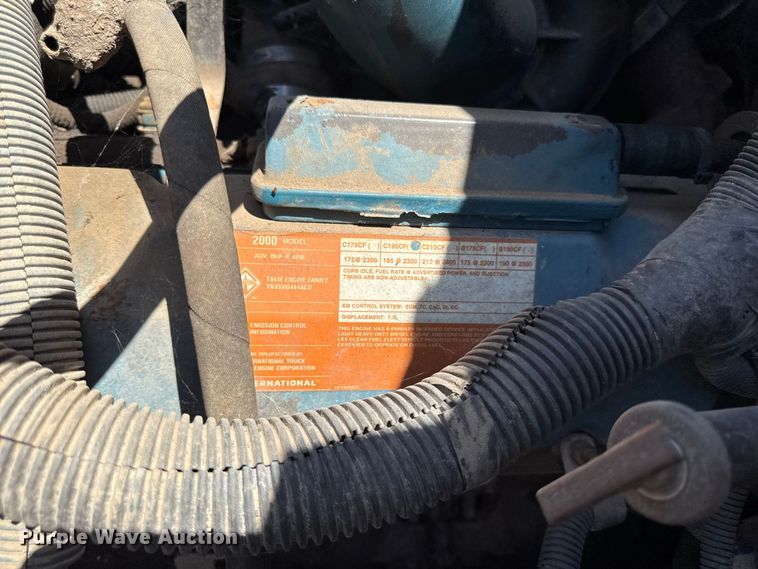 image for item EV6122 2001 International 4700 bucket truck