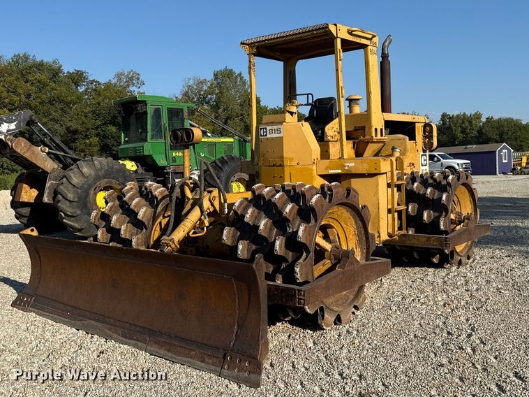 image for item EV6131 1975 Caterpillar 815 soil compactor