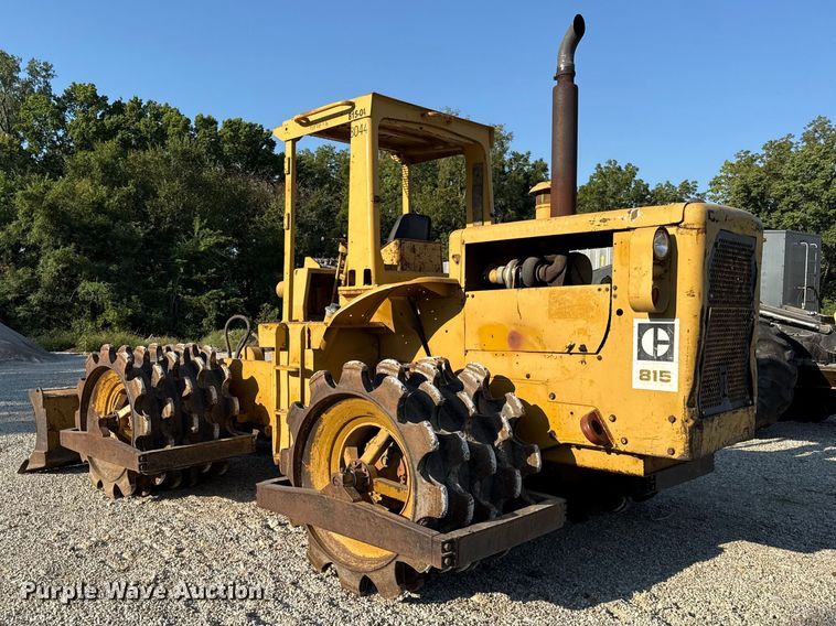 image for item EV6131 1975 Caterpillar 815 soil compactor