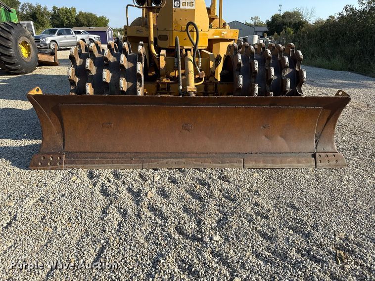image for item EV6131 1975 Caterpillar 815 soil compactor