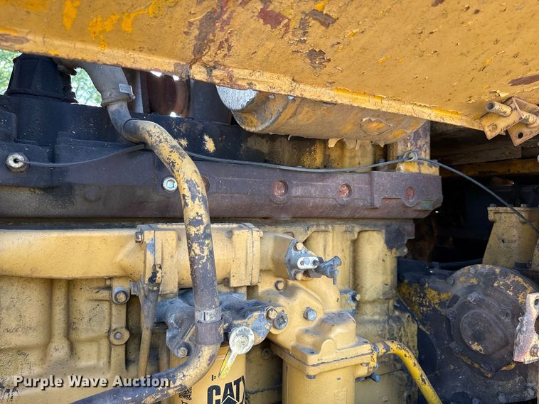 image for item EV6131 1975 Caterpillar 815 soil compactor