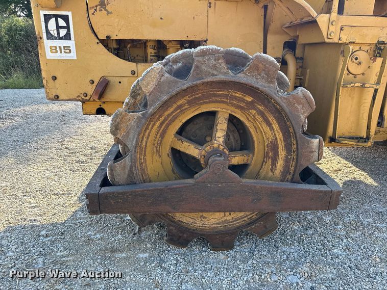 image for item EV6131 1975 Caterpillar 815 soil compactor