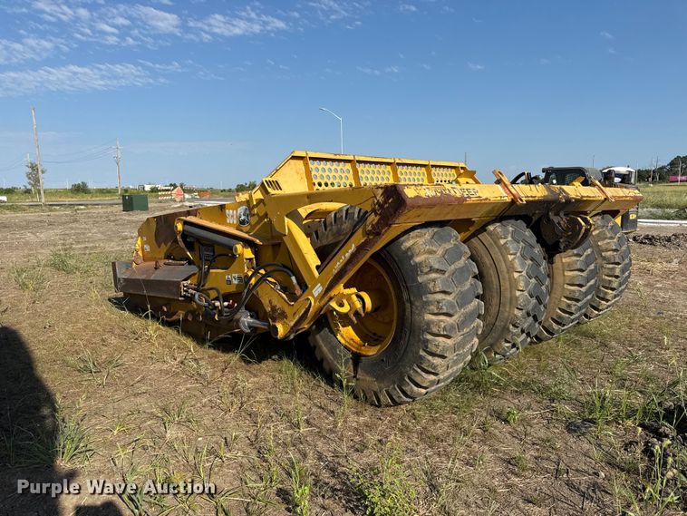 image for item EV6134 2015 John Deere 1812C scraper