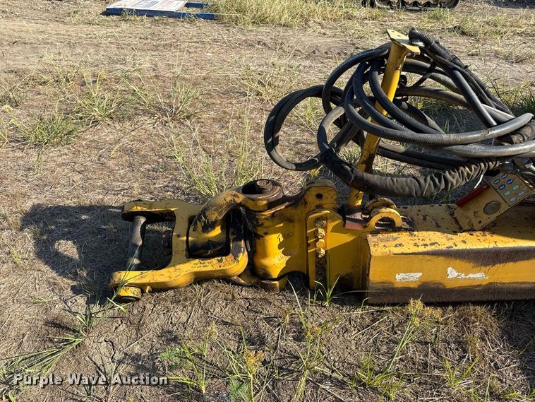 image for item EV6134 2015 John Deere 1812C scraper