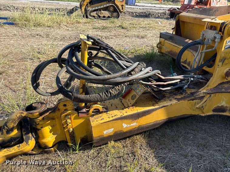 image for item EV6134 2015 John Deere 1812C scraper
