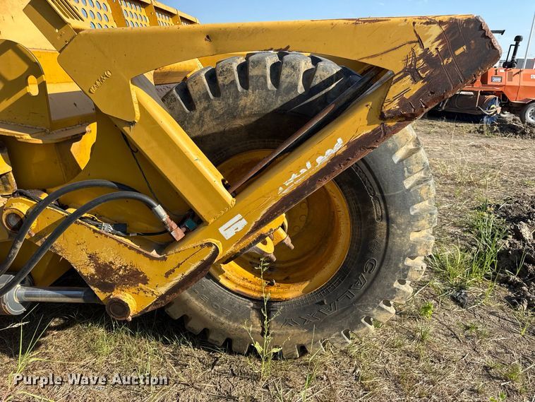 image for item EV6134 2015 John Deere 1812C scraper