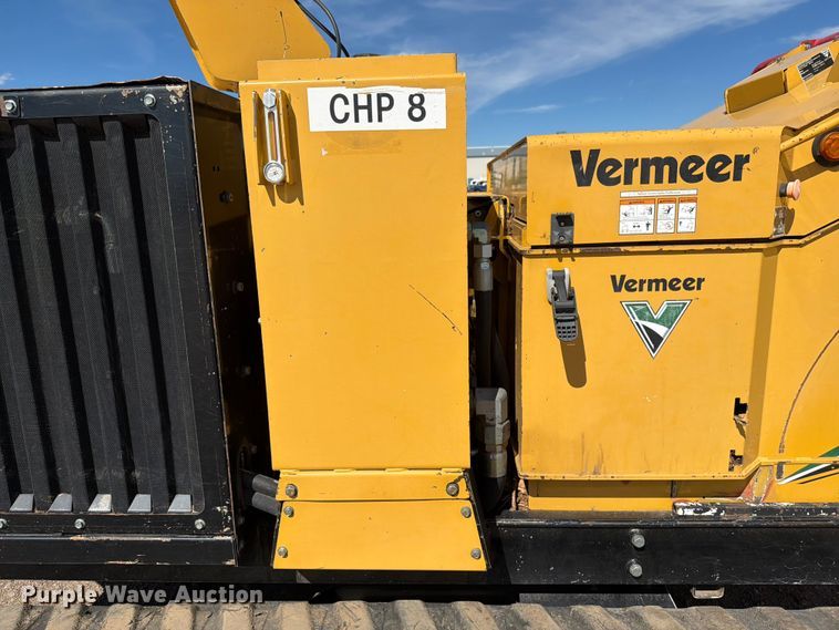 image for item EW1051 2008 Vermeer BC1400TX tracked wood chipper