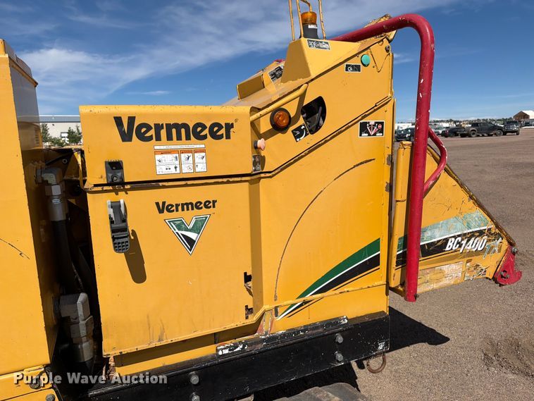 image for item EW1051 2008 Vermeer BC1400TX tracked wood chipper