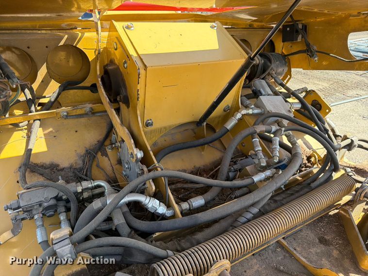 image for item EW1051 2008 Vermeer BC1400TX tracked wood chipper