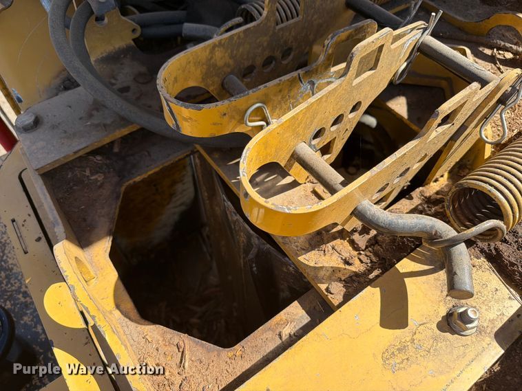 image for item EW1051 2008 Vermeer BC1400TX tracked wood chipper