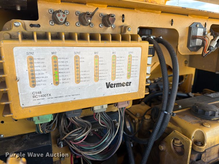 image for item EW1051 2008 Vermeer BC1400TX tracked wood chipper