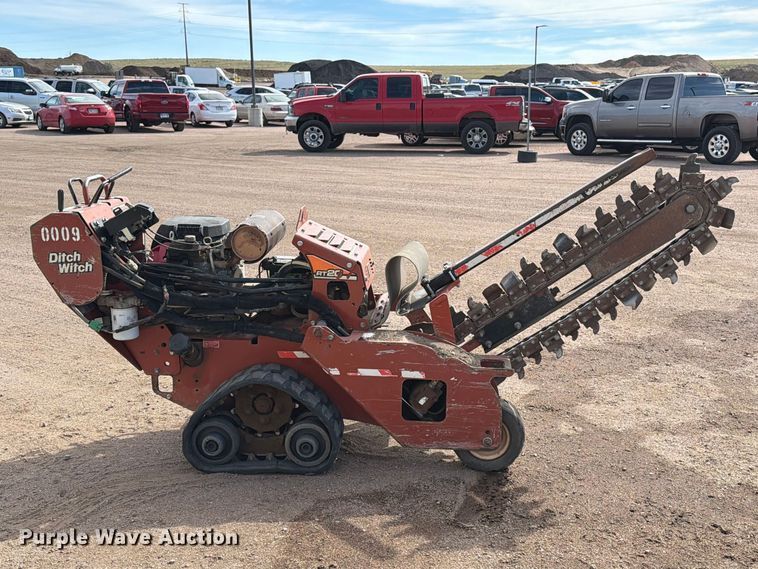 image for item EW1053 2012 Ditch Witch RT20 trencher