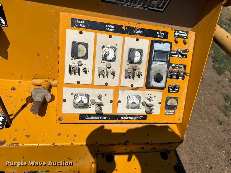 image for item EW2195 Gomaco GT-6300 slipform paver