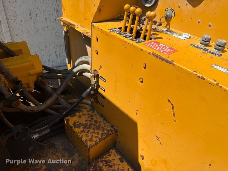 image for item EW2195 Gomaco GT-6300 slipform paver