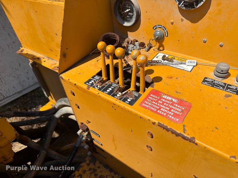 image for item EW2195 Gomaco GT-6300 slipform paver