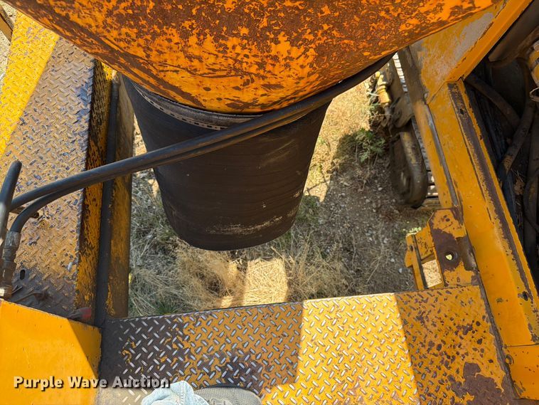 image for item EW2195 Gomaco GT-6300 slipform paver