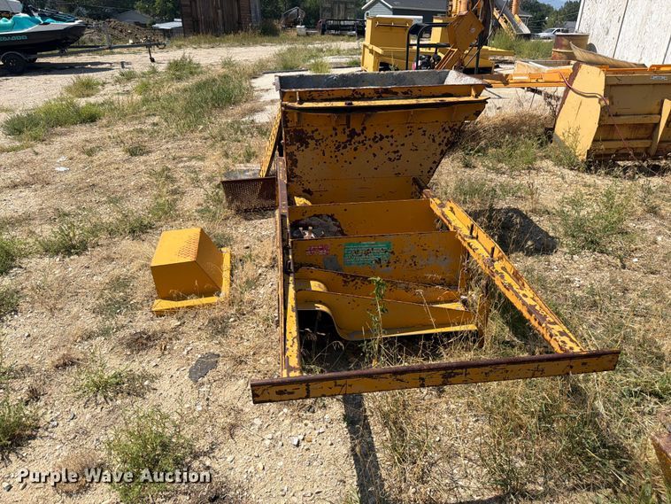 image for item EW2195 Gomaco GT-6300 slipform paver