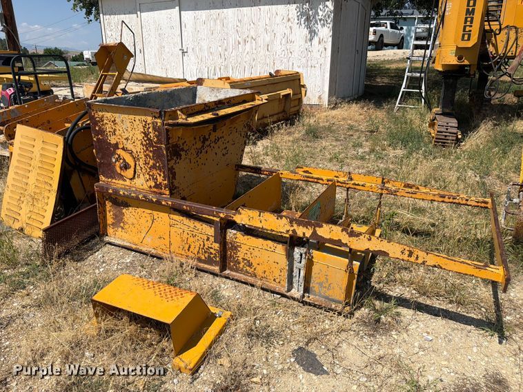 image for item EW2195 Gomaco GT-6300 slipform paver