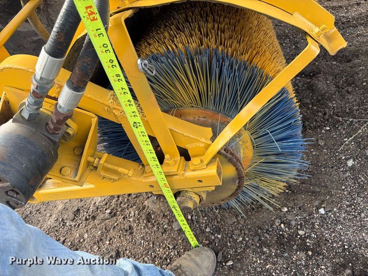 image for item EW2209 Broce H20 broom