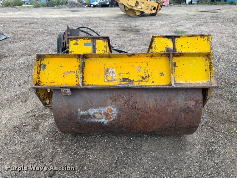 image for item EW2211 Essick VR54T skid steer roller