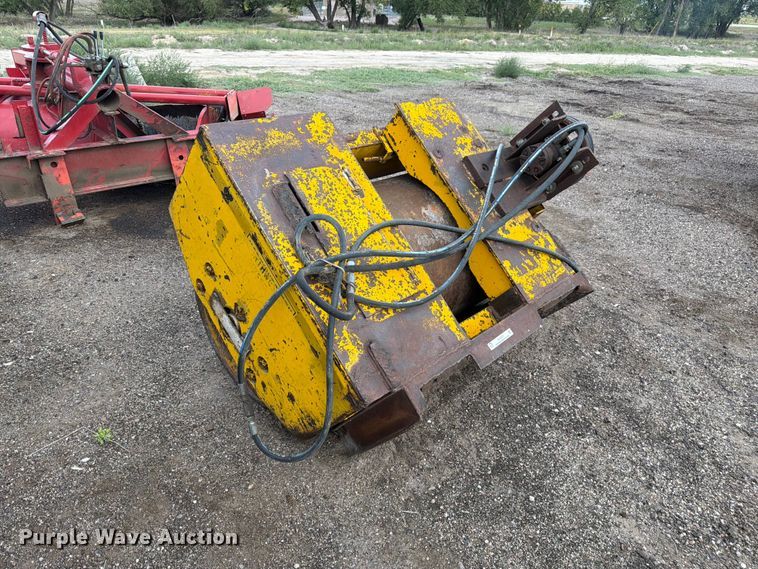 image for item EW2211 Essick VR54T skid steer roller