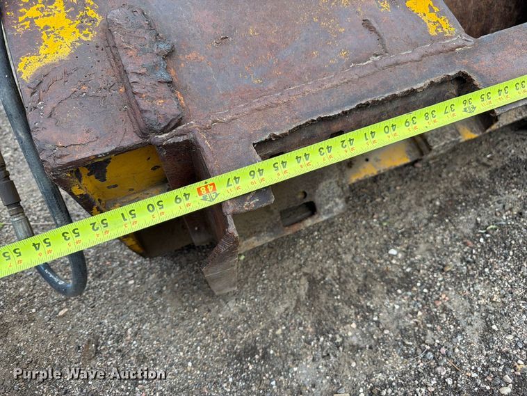 image for item EW2211 Essick VR54T skid steer roller