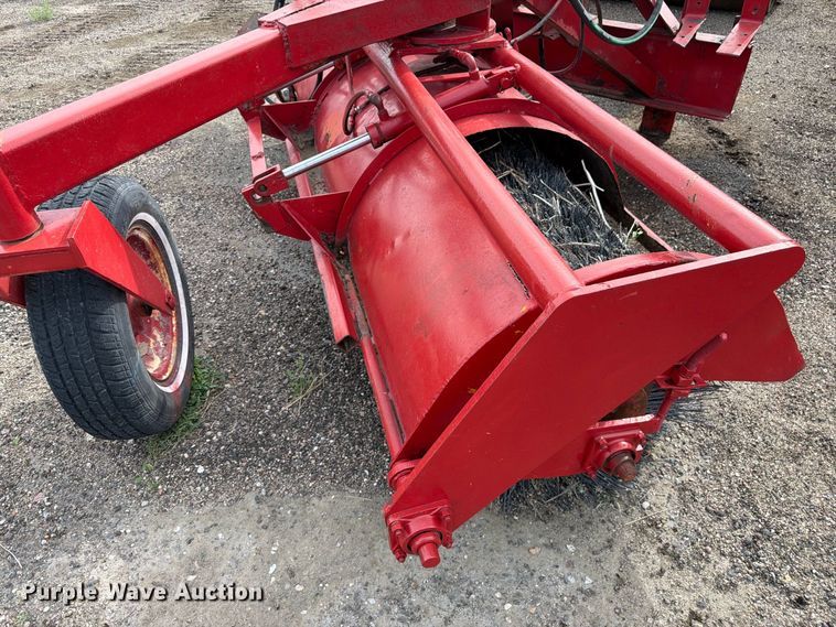 image for item EW2212 Skid steer broom