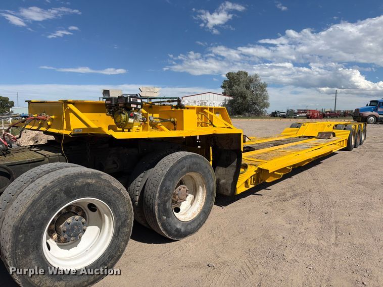 1985 Witco Challenger lowboy equipment trailer