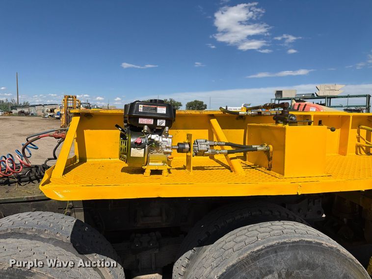 image for item EW2215 1985 Witco Challenger lowboy equipment trailer