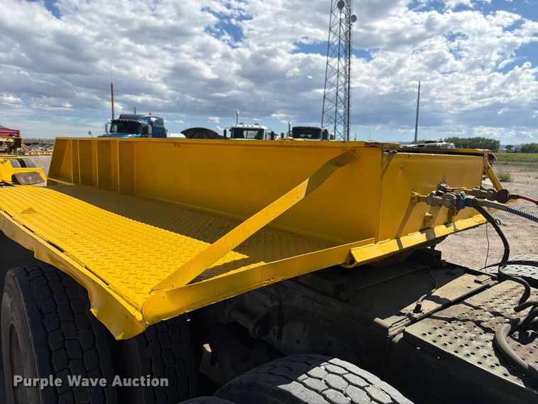 image for item EW2215 1985 Witco Challenger lowboy equipment trailer