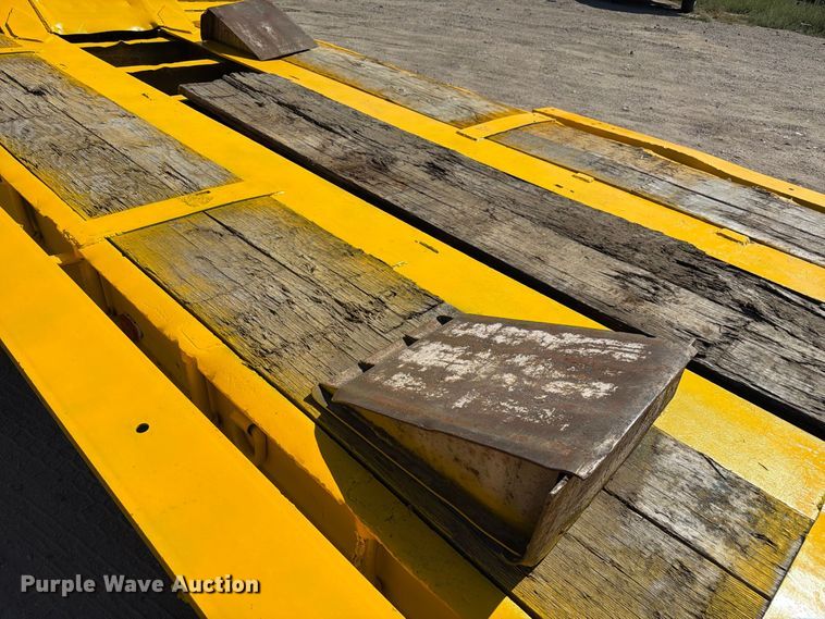 image for item EW2215 1985 Witco Challenger lowboy equipment trailer