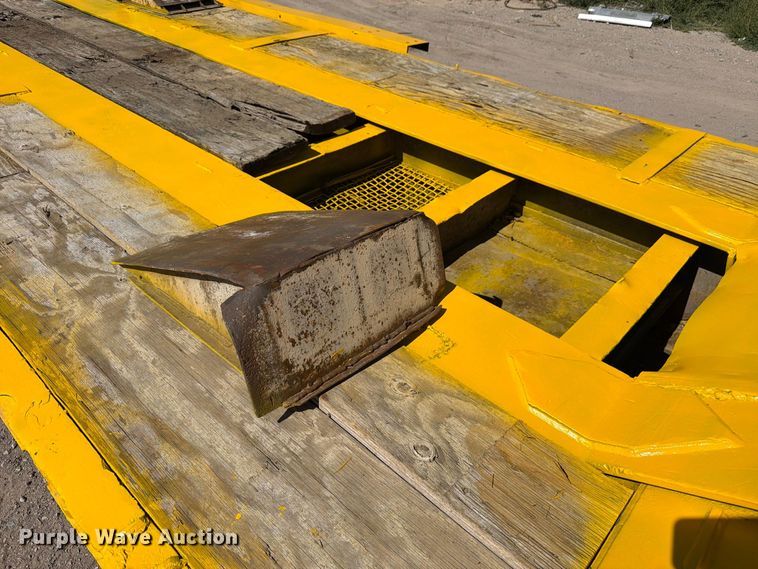 image for item EW2215 1985 Witco Challenger lowboy equipment trailer