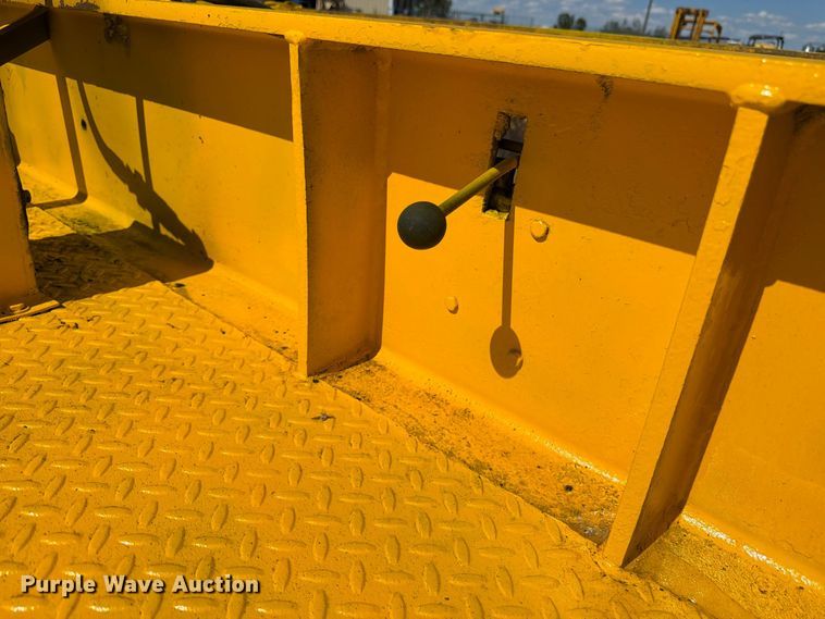 image for item EW2215 1985 Witco Challenger lowboy equipment trailer