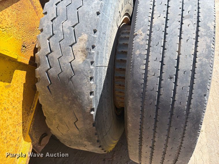 image for item EW2215 1985 Witco Challenger lowboy equipment trailer