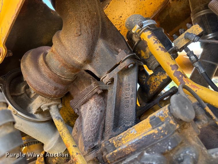 image for item EW4193 1968 Caterpillar 955K track loader