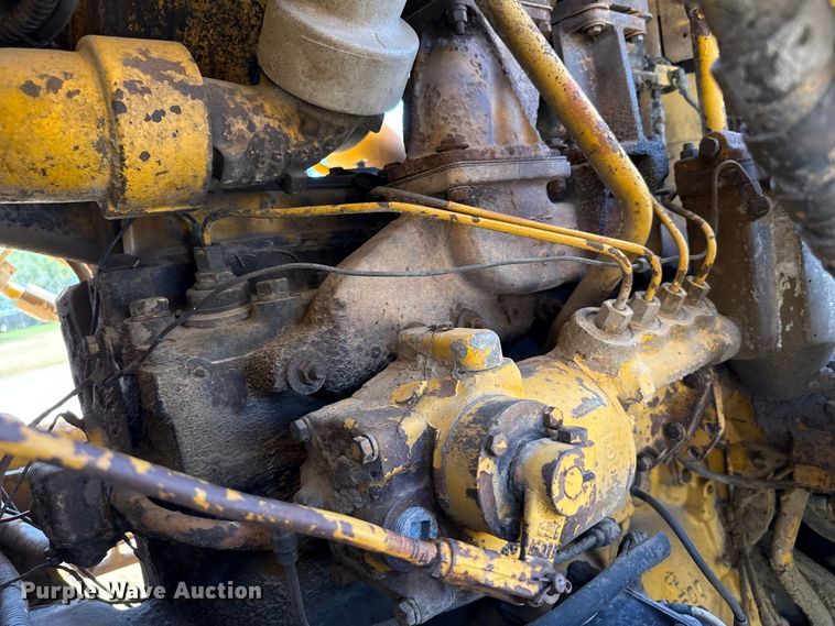image for item EW4193 1968 Caterpillar 955K track loader
