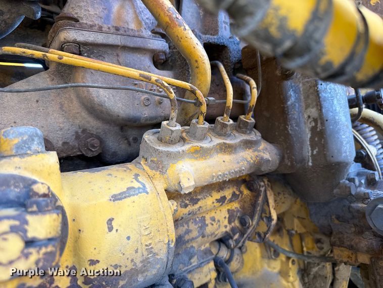 image for item EW4193 1968 Caterpillar 955K track loader