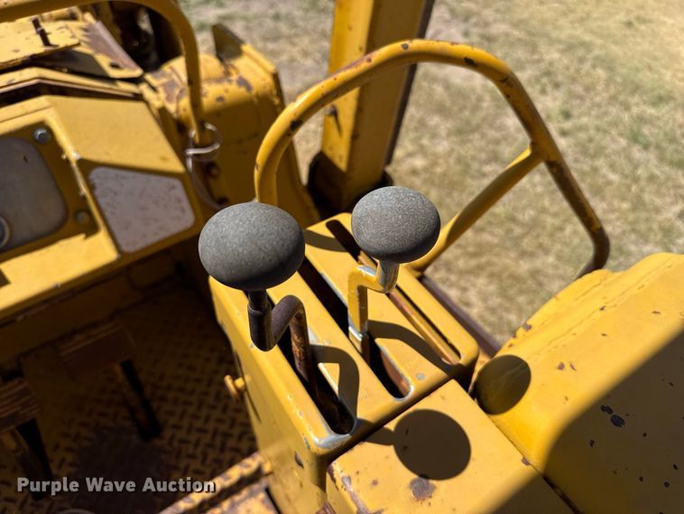 image for item EW4193 1968 Caterpillar 955K track loader