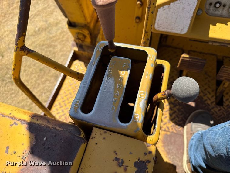 image for item EW4193 1968 Caterpillar 955K track loader