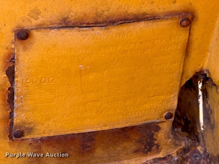 image for item EW4193 1968 Caterpillar 955K track loader