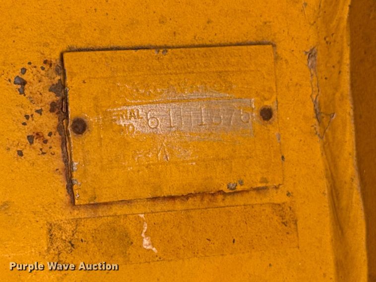 image for item EW4193 1968 Caterpillar 955K track loader