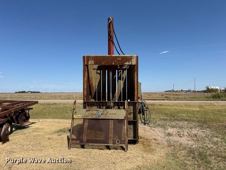 image for item EW4194 Piqua Series 40 cardboard baler