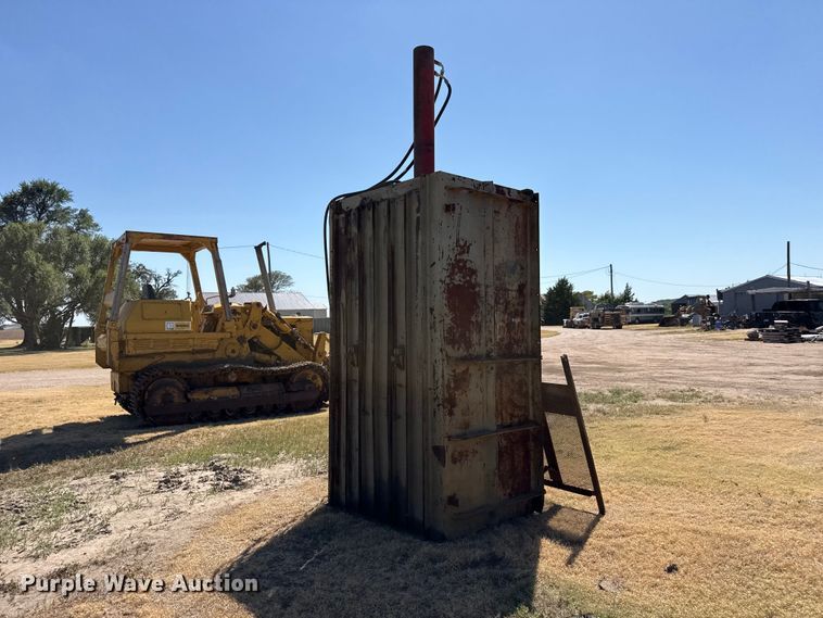 image for item EW4194 Piqua Series 40 cardboard baler