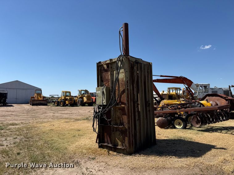 image for item EW4194 Piqua Series 40 cardboard baler